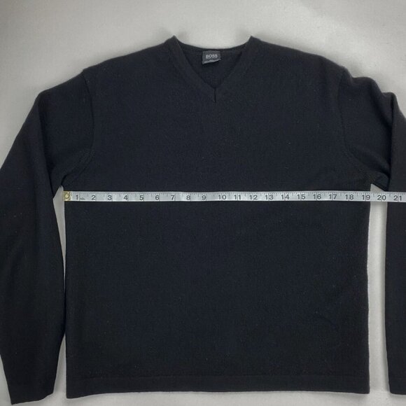HUGO BOSS 100% V- Neck Black Merinos Extrafine Wool Sweater - Picture 6 of 7